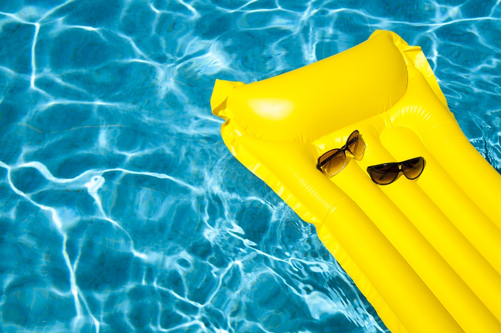 boble gå på pension bruser Best Pool Accessories for Fun This Summer | Blue Haven Pools and Spas